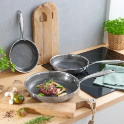 Edelstahl-Pfanne „Premium Polygon“ 20 cm