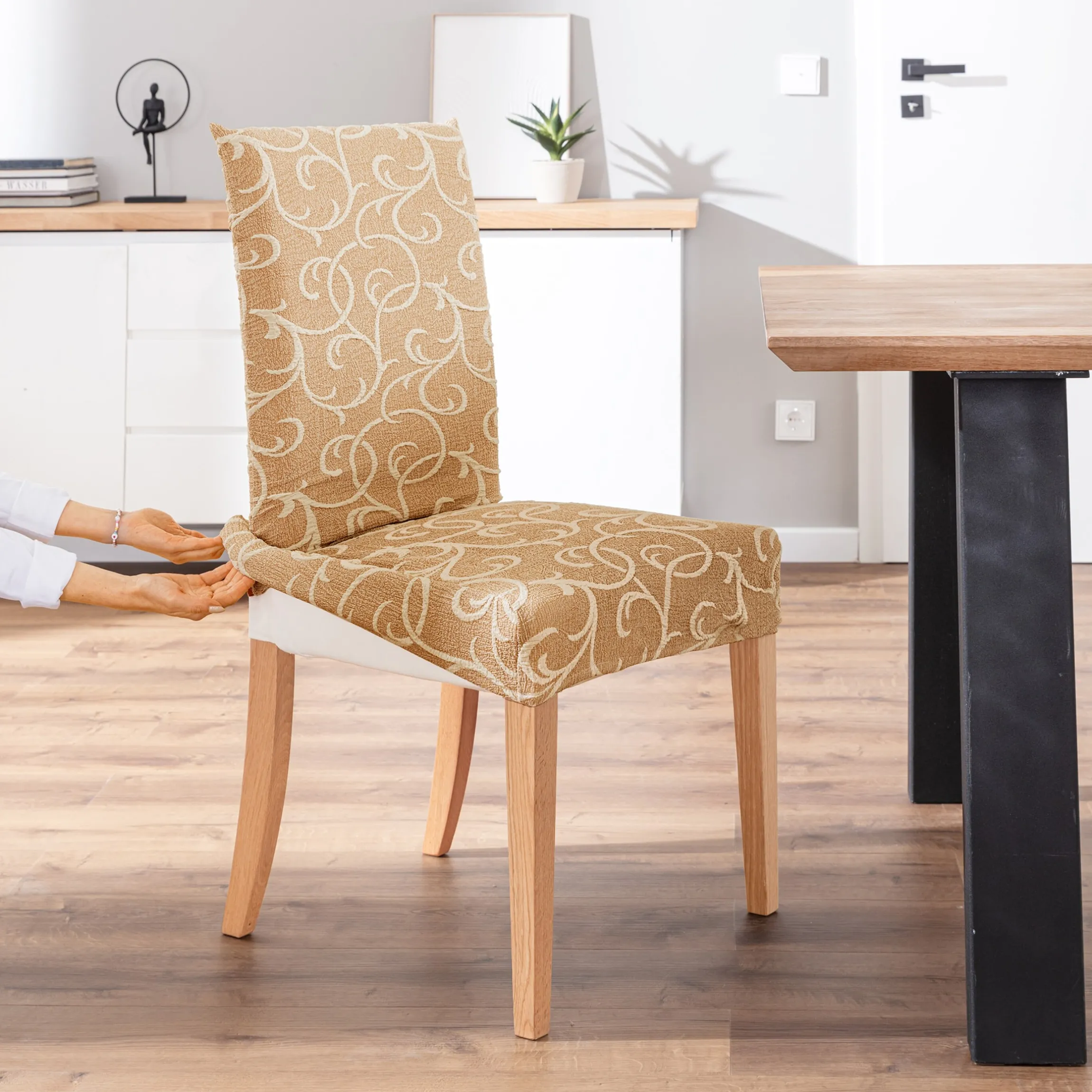 Stuhlhusse „Ornamente“, 2 Stück beige